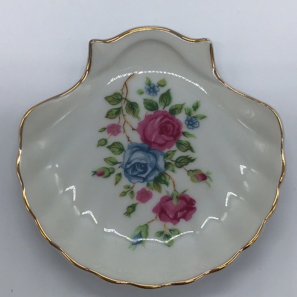 Vintage Porcelain Bathroom Set - Picture 9 of 10